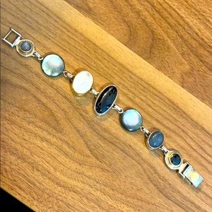 Gurhan Bracelet 7.75 mother of pearl, black onyx.